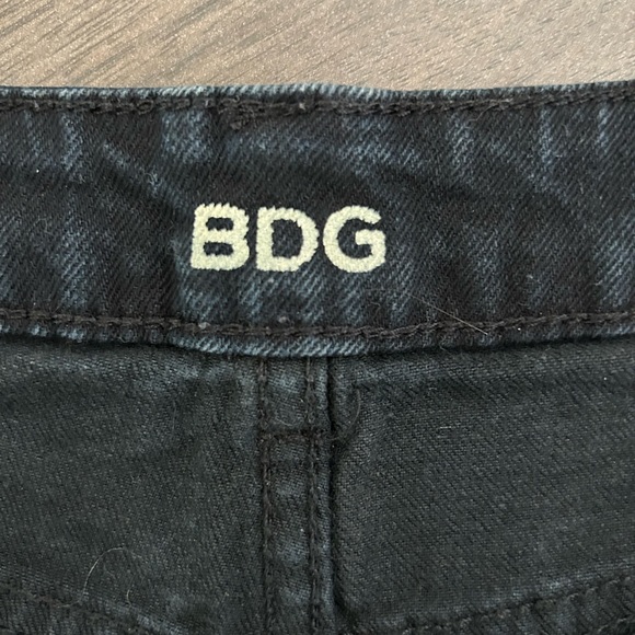 BDG black high waisted jean shorts - Picture 3 of 4